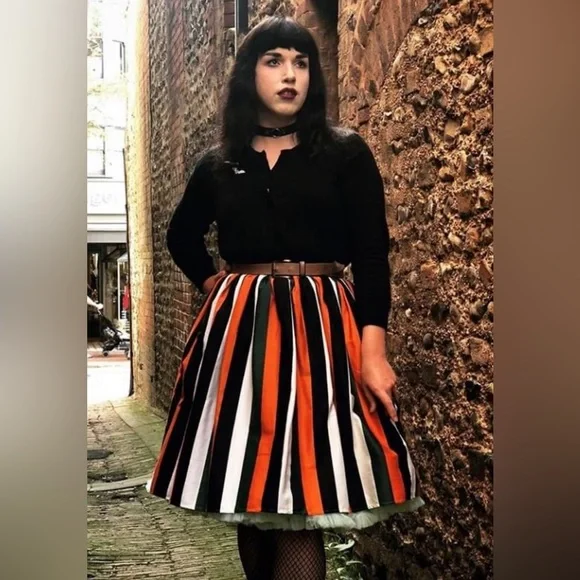 Collectif Jasmine Pumpkin Striped Halloween Swing Skirt - Picture 1 of 8